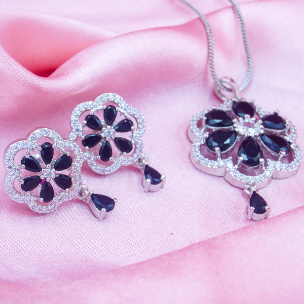 Elegant jewell Stone Silver Flowery Pendant & Earrings Set With Link Chain.