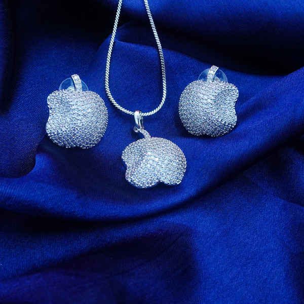 Elegant jewell Stone Silver Apple Cut Ring Pendant & Earrings Set With Link Chain.